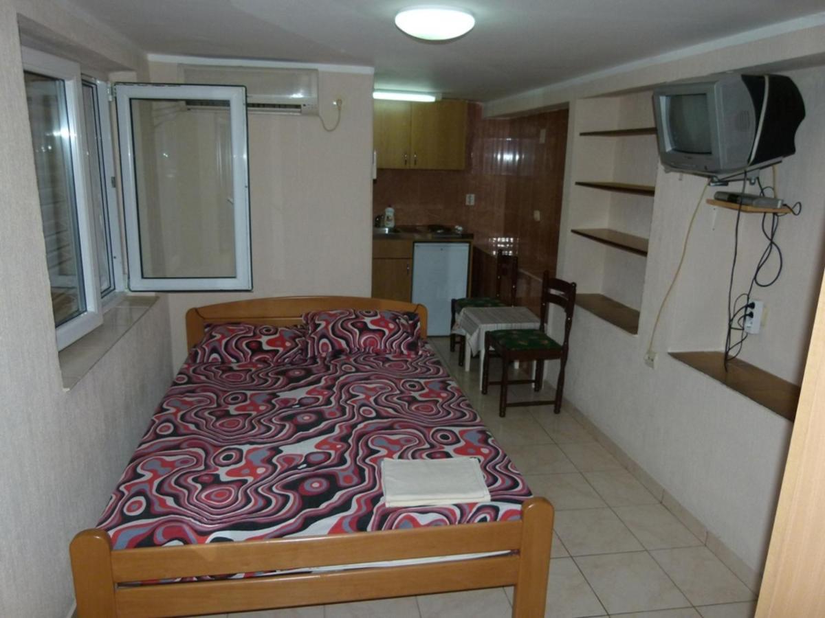 Apartments Antic Budva Rum bild