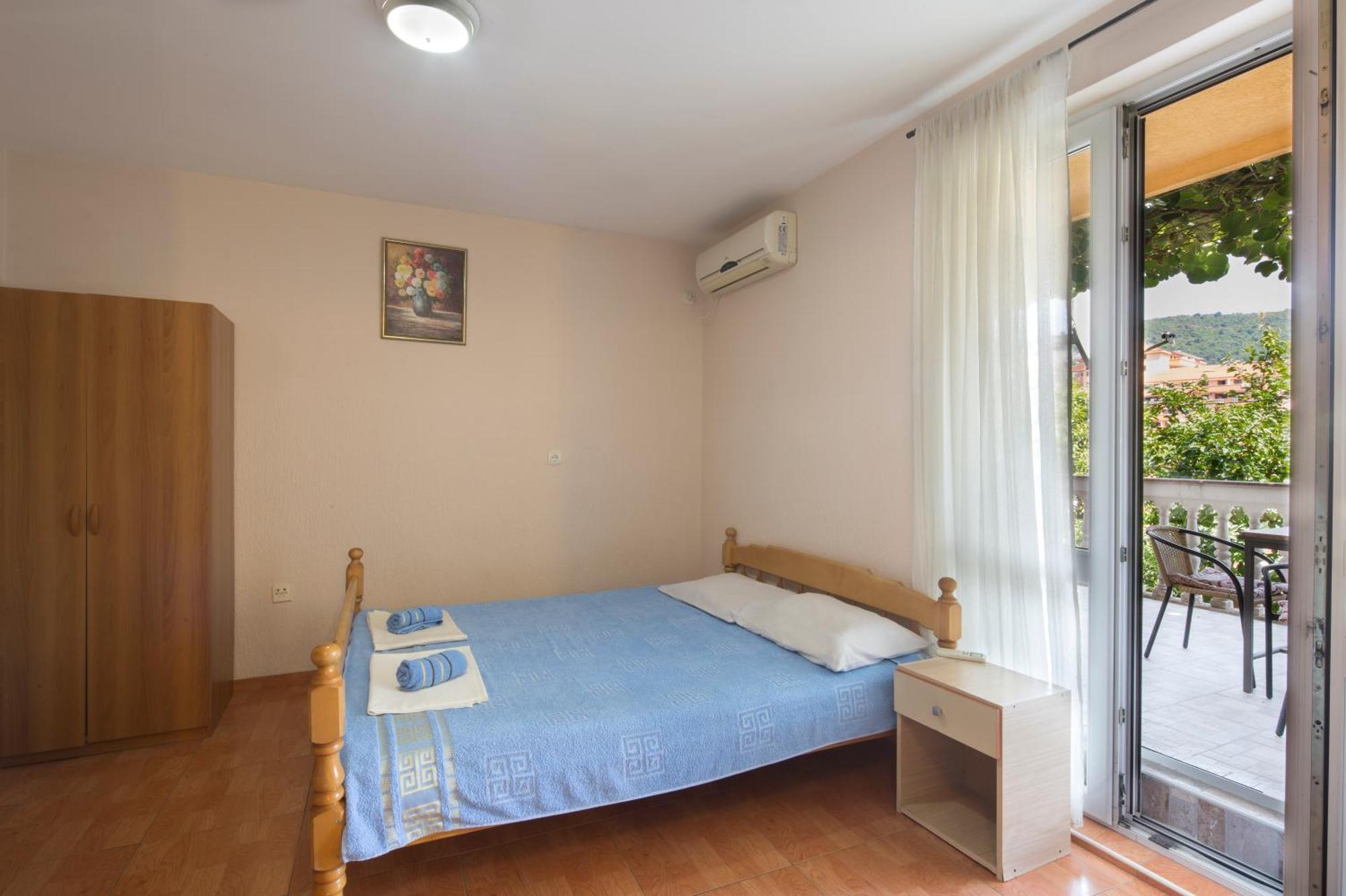 Apartments Antic Budva Rum bild